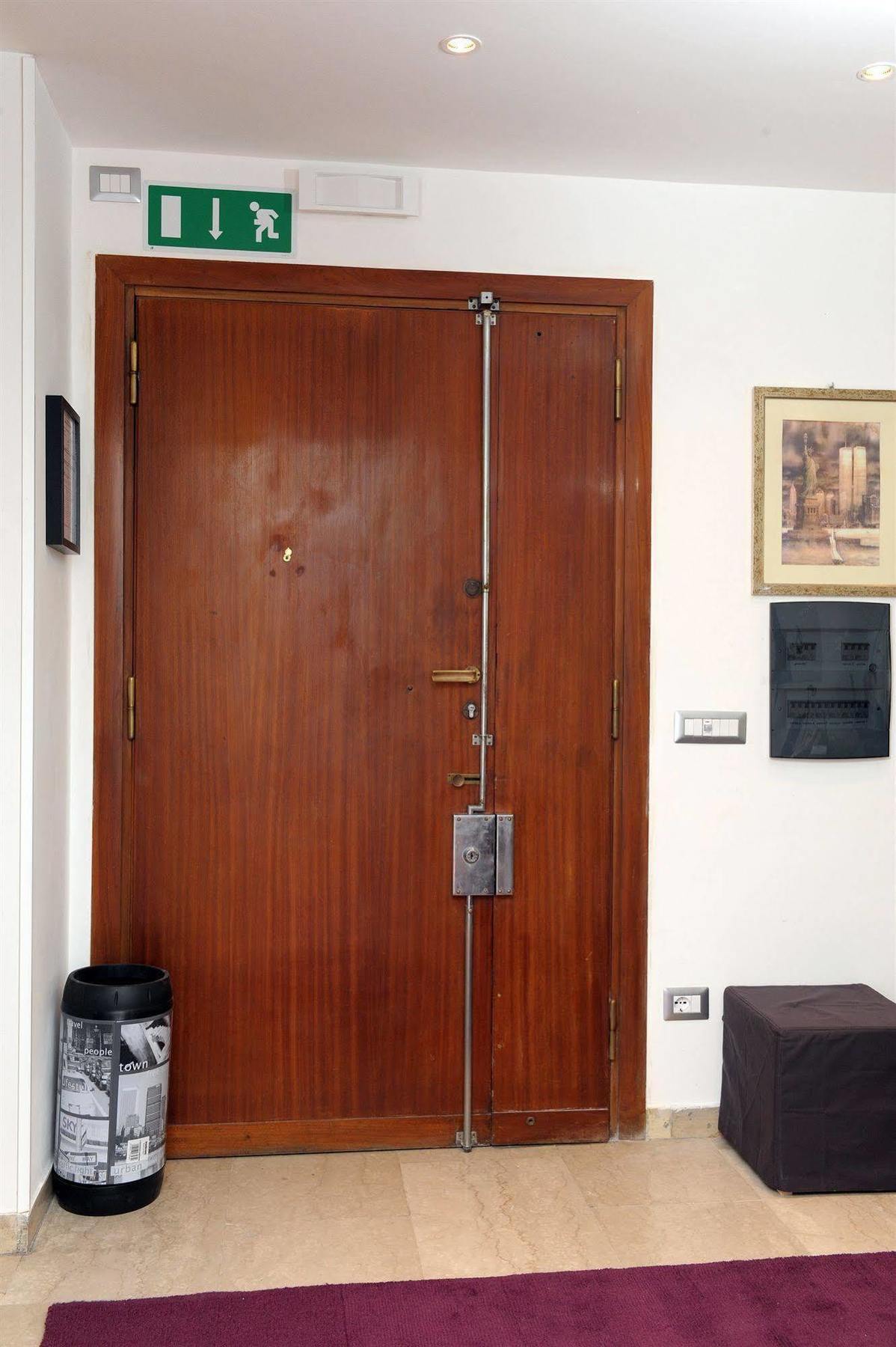 B&B Gregorius Close To St. Peter'S Rome Bagian luar foto
